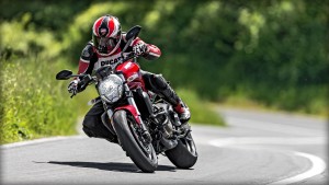Monster 821 Red