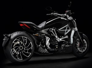 05_Xdiavel_posterioredx